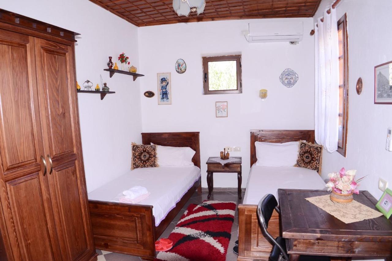 Guesthouse Alvaro Kadiu Berat Buitenkant foto