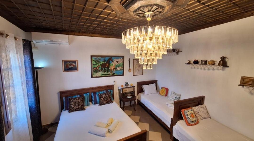 Guesthouse Alvaro Kadiu Berat Buitenkant foto