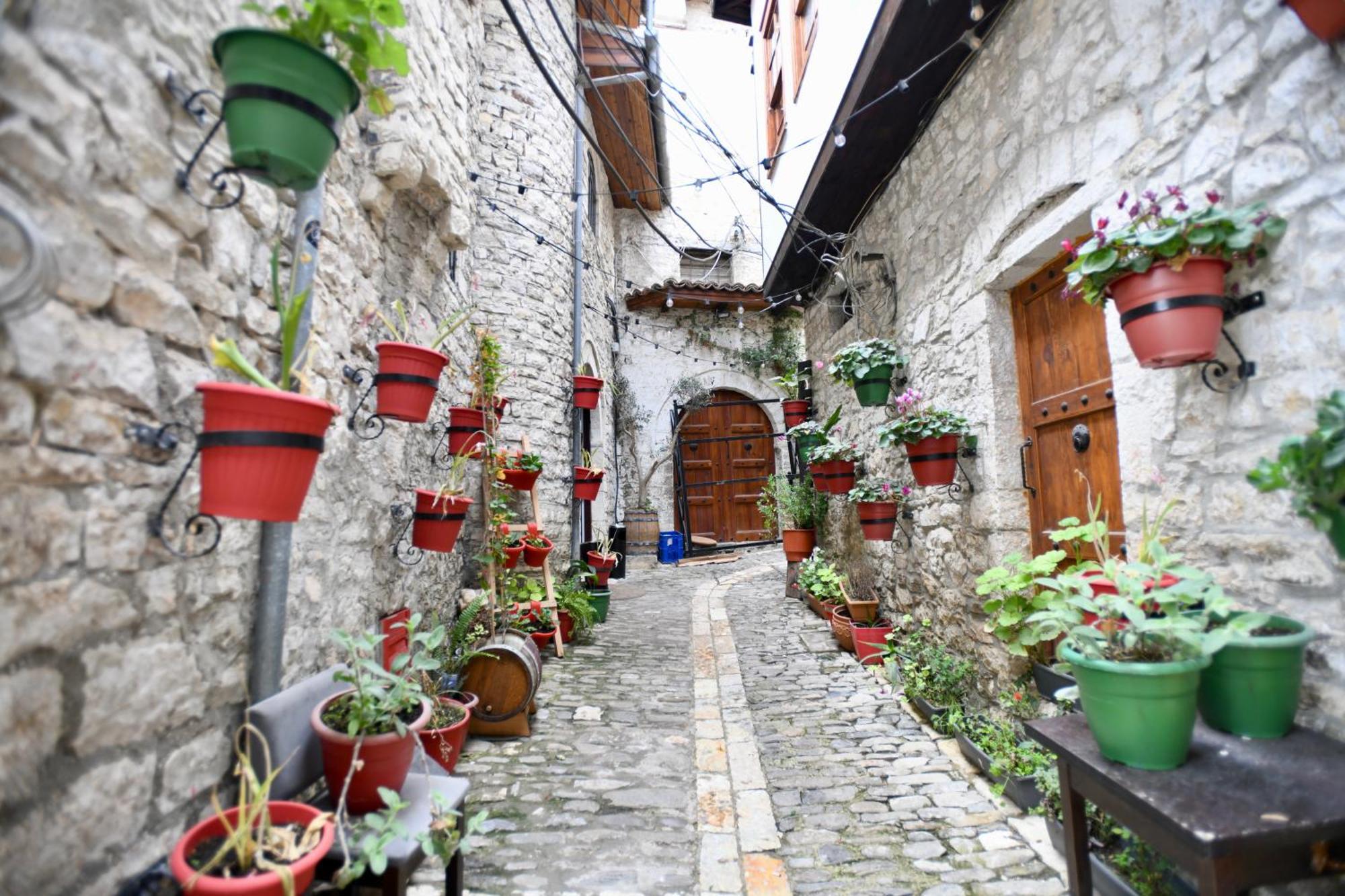 Guesthouse Alvaro Kadiu Berat Buitenkant foto