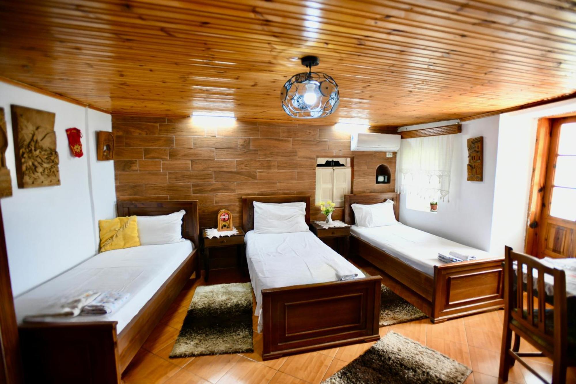 Guesthouse Alvaro Kadiu Berat Kamer foto